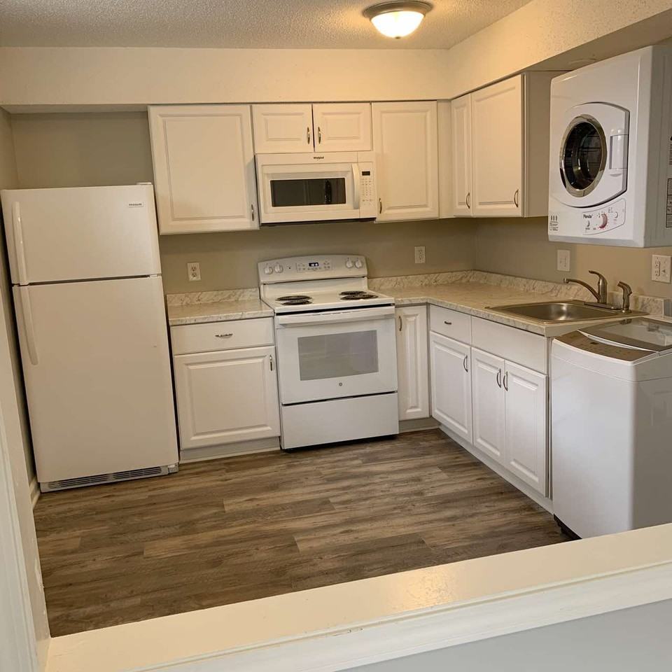 128 Se 235th Rd #4 - Photo 2 of 10