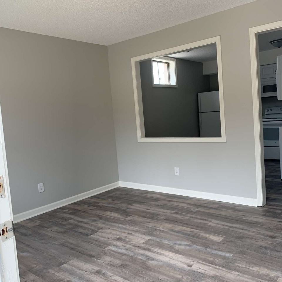 128 Se 235th Rd #4 - Photo 4 of 10