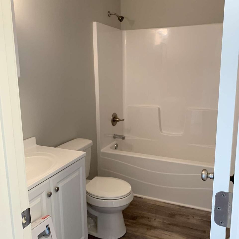 128 Se 235th Rd #4 - Photo 7 of 10