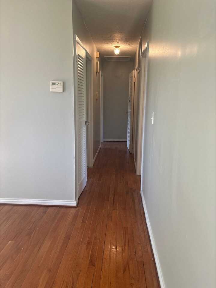 4209 Narcissus Dr #1 - Photo 2 of 6