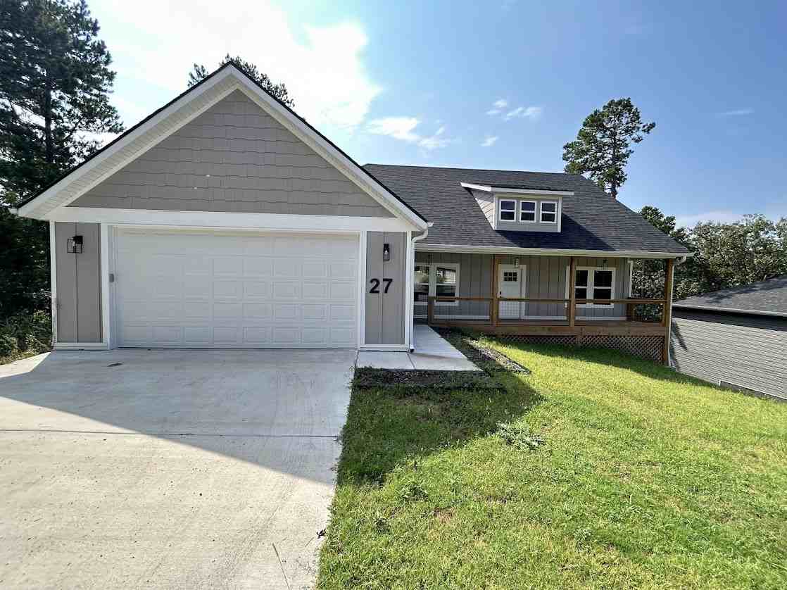 27 Shropshire Dr #1