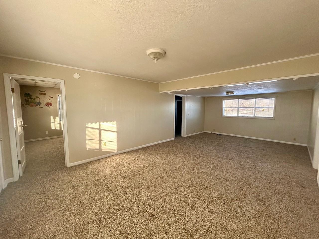 3003 W Redwood Ave #1 - Photo 6 of 22