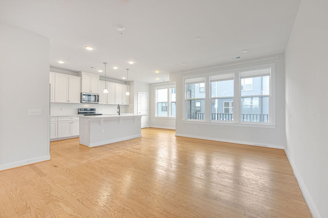 13356 Arrowbrook Centre Dr #1 - Photo 7 of 43