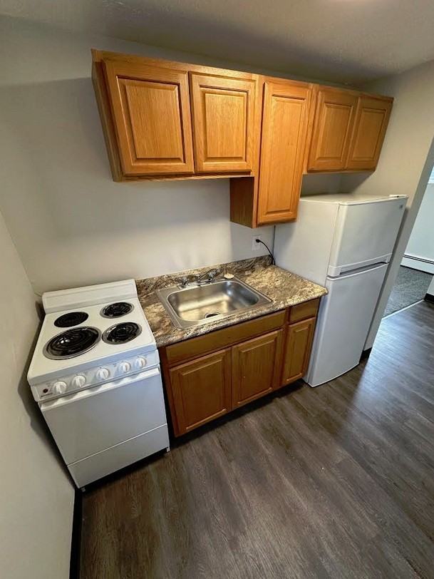 441 - 443 - 445 Library Street - 445 #445APT5 - Photo 2 of 10