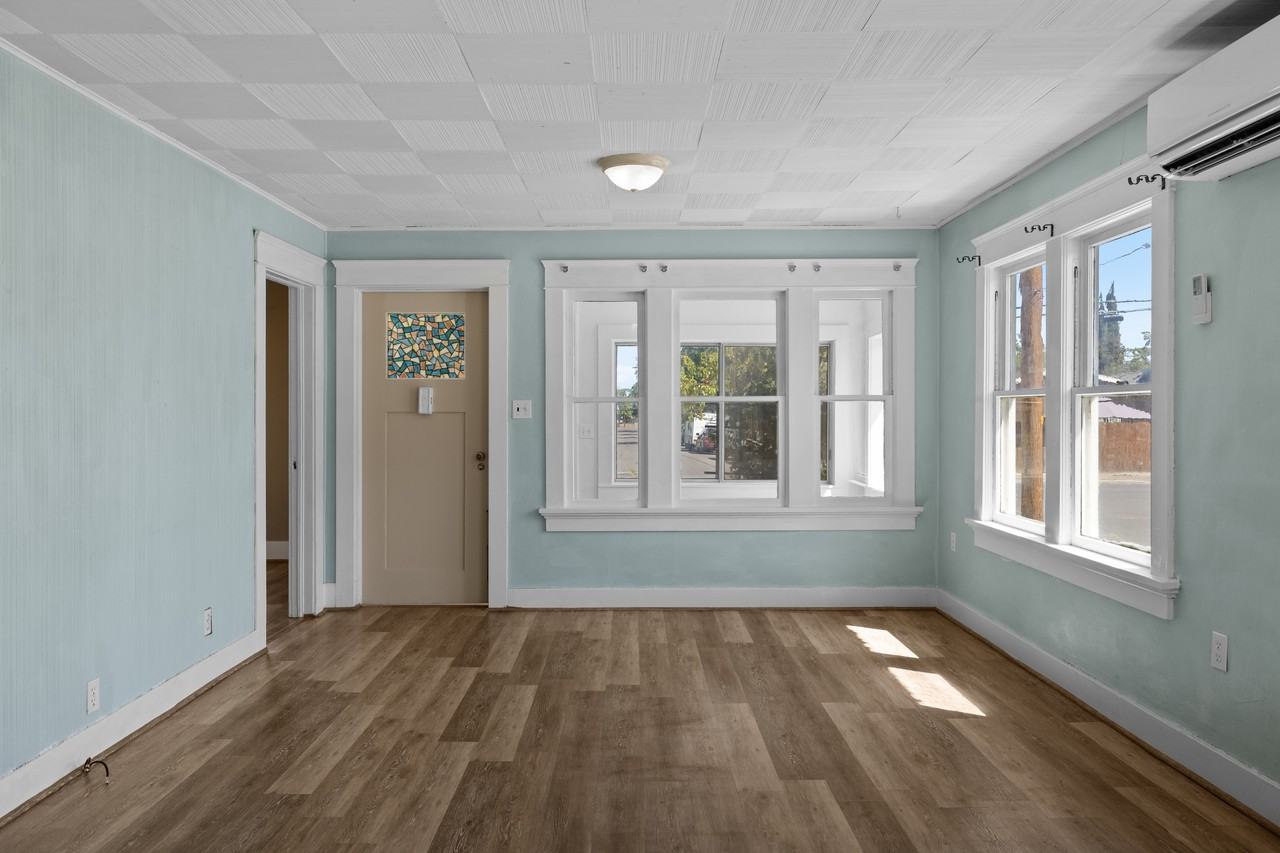 503 W Jackson St #1 - Photo 4 of 20