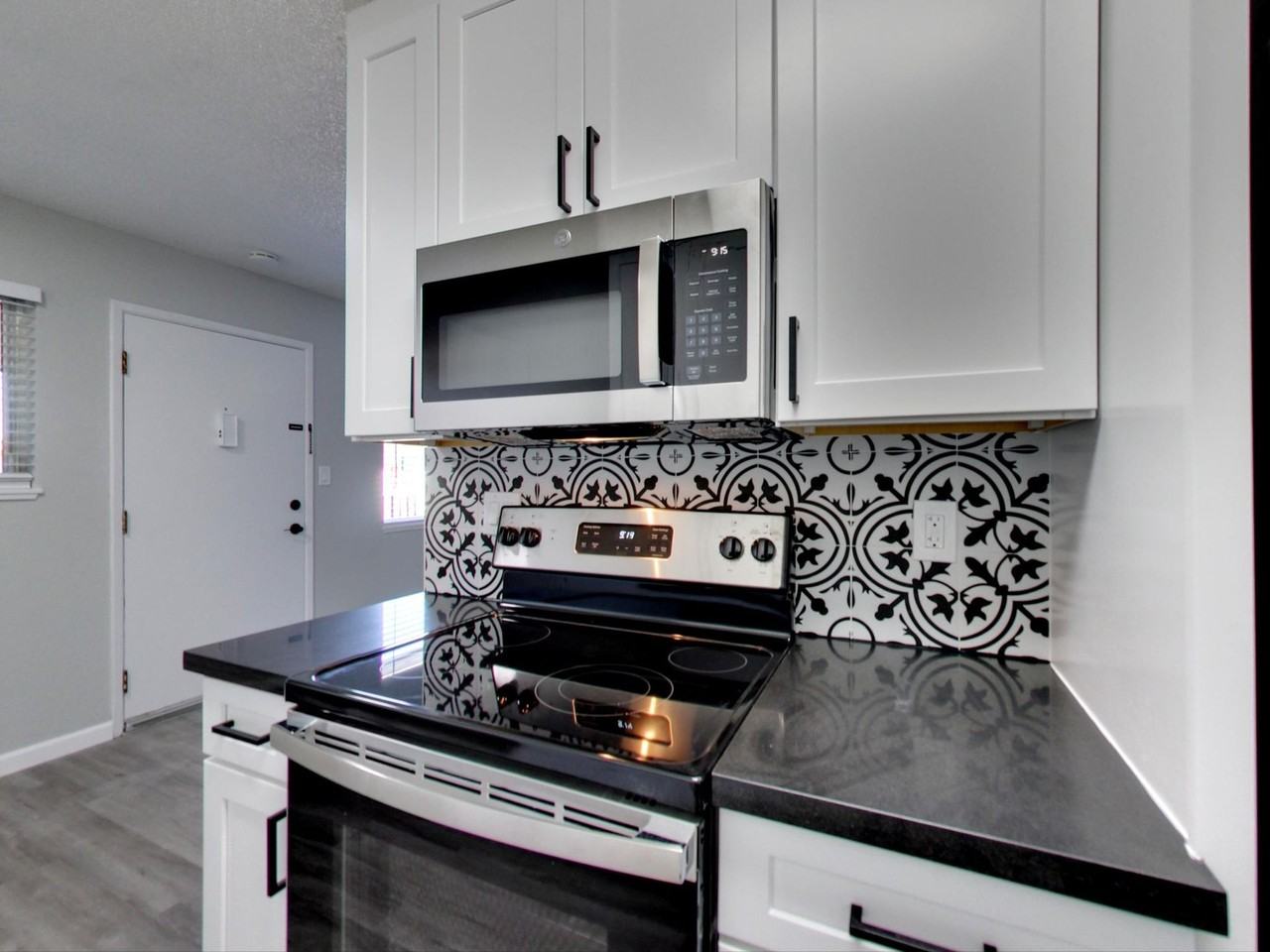 ROYALE APARTMENTS - Photo 2 of 16