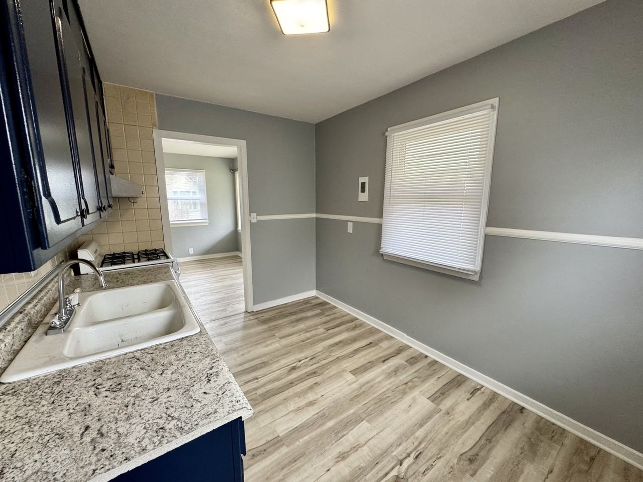 1216 S Purdum St #1 - Photo 5 of 9