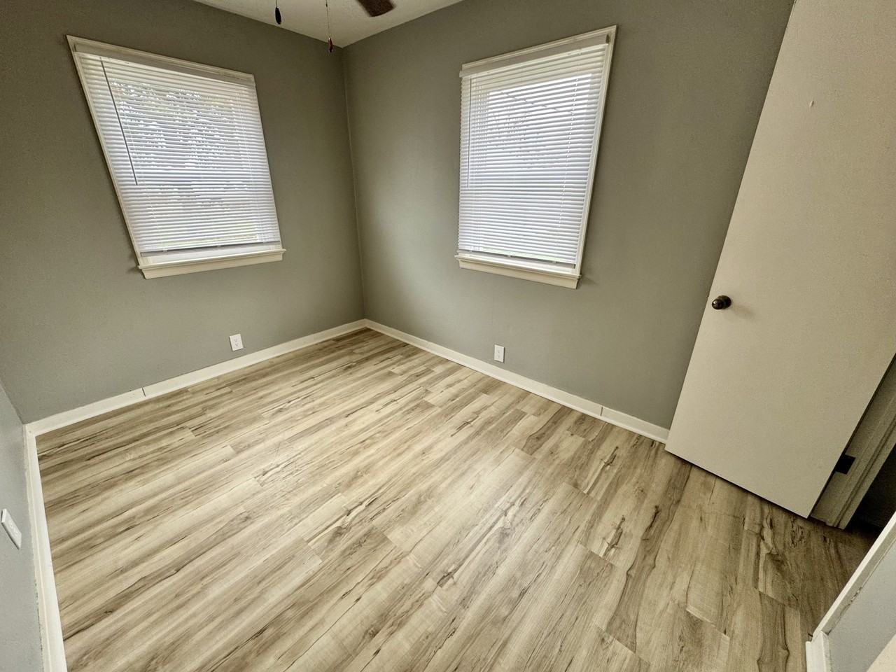 1216 S Purdum St #1 - Photo 7 of 9