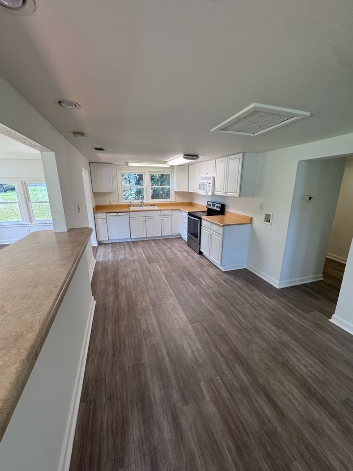 113 Calhoun St #1 - Photo 3 of 10