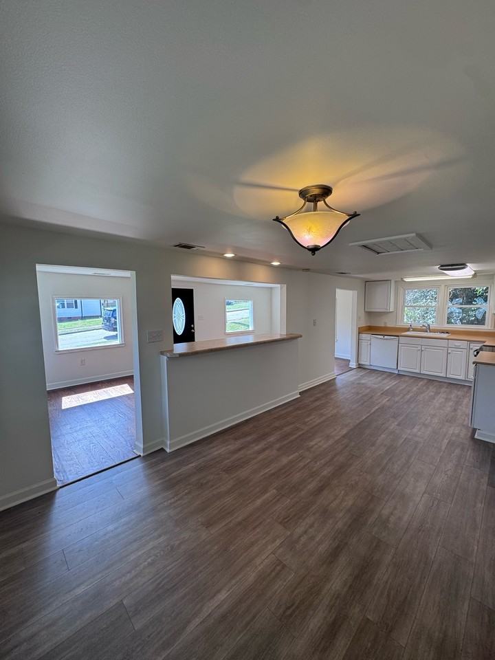 113 Calhoun St #1 - Photo 4 of 10