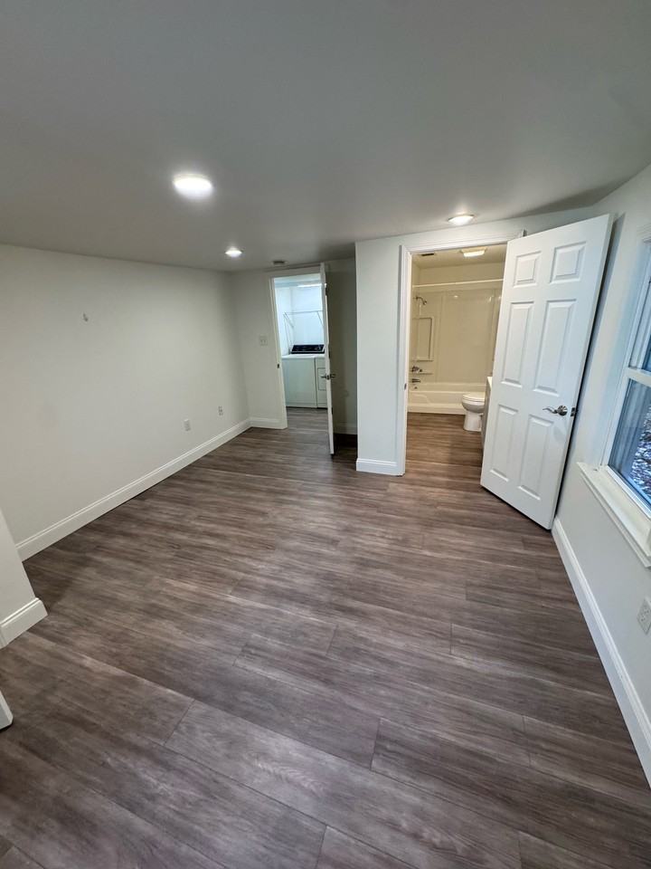 113 Calhoun St #1 - Photo 7 of 10