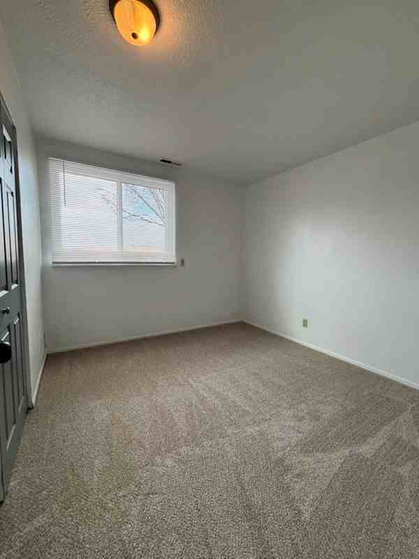 1316 Southwestern Dr #1316-01 - Photo 6 of 7