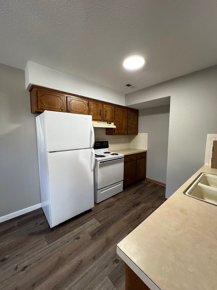 308 S Mulberry St #C - Photo 5 of 11