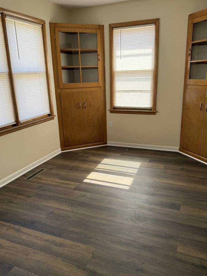 615 N Elm St #1 - Photo 5 of 14