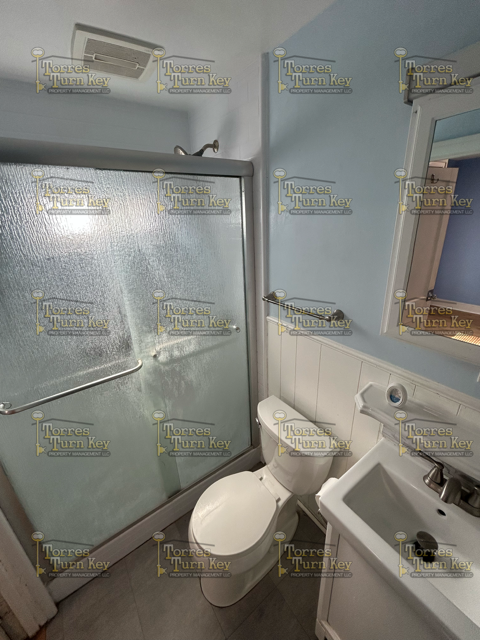 455 Peart Ave #1 - Photo 4 of 8