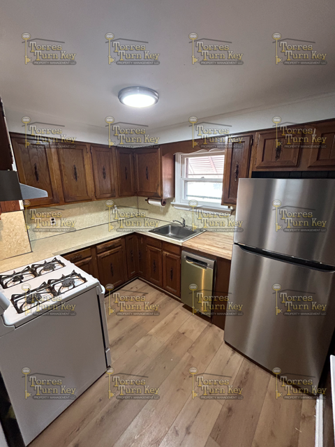 455 Peart Ave #1 - Photo 6 of 8