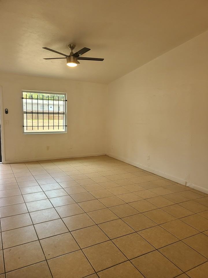 4141 Lorenzo Ct #3 - Photo 4 of 9