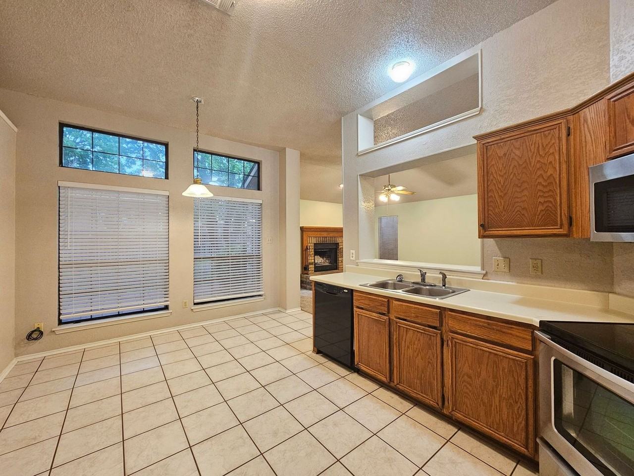 209 Tomahawk Dr - Photo 5 of 26