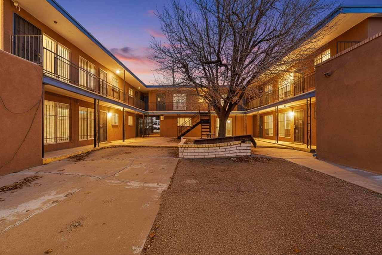 2121 Gold Ave SE - Photo 2 of 33