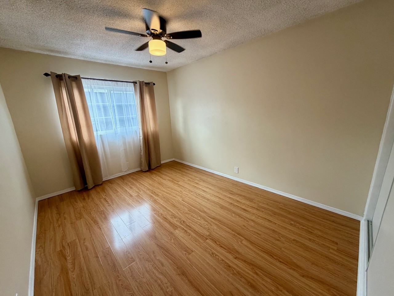 118 South Chester AvenueUnit 17 #11817 - Photo 2 of 10