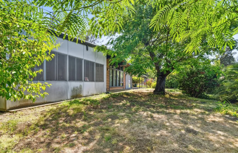 1330 Orchard Ave #1 - Photo 4 of 10