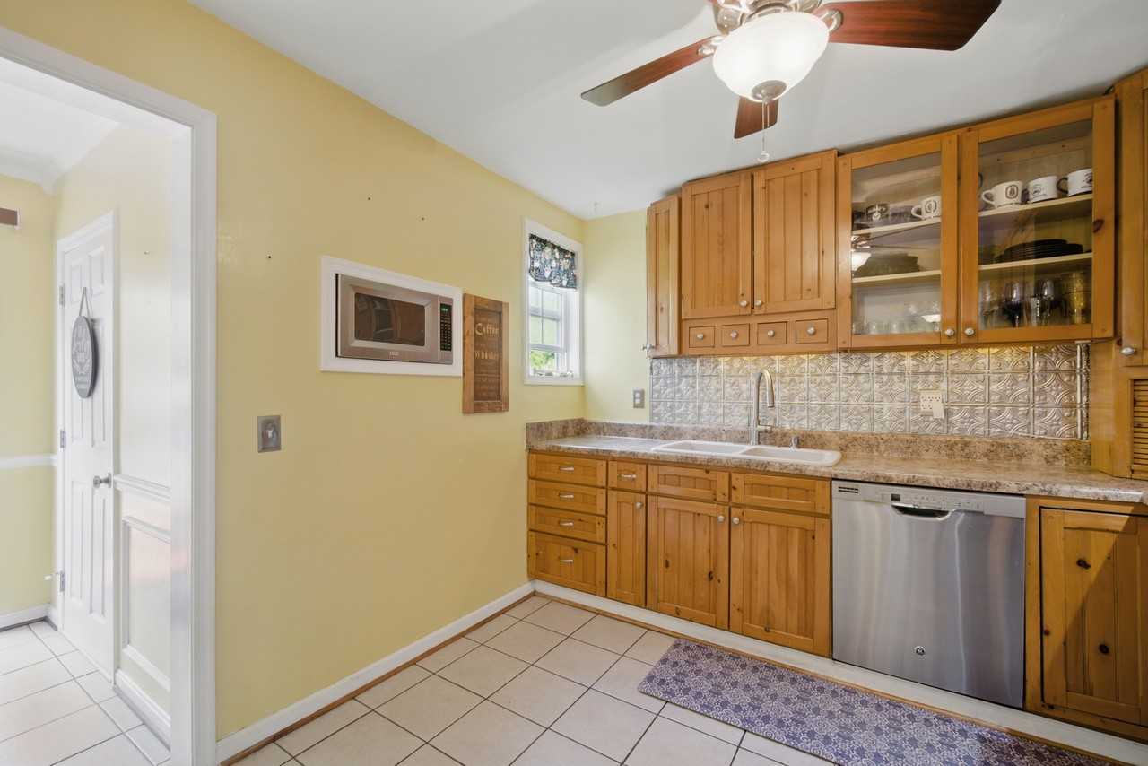 8559 Old Ocean View Rd #1 - Photo 7 of 23