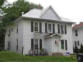 featured image of 324 E Davenport St