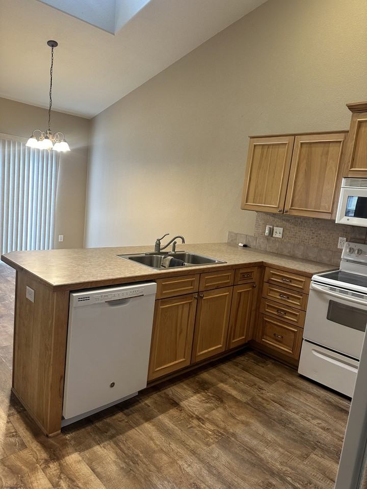 3610 Portofino Ave #1 - Photo 3 of 21