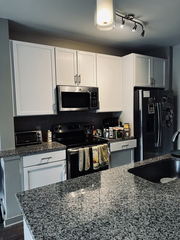 1228 E Morehead St - Photo 5 of 6