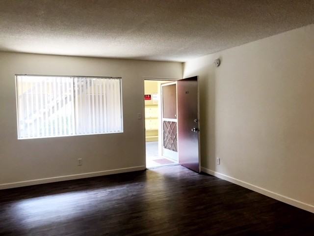 MC 1602 Winona Properties, LLC (140 Hoover) - Photo 3 of 14