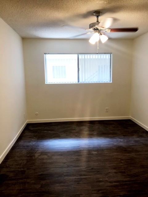 MC 1602 Winona Properties, LLC (140 Hoover) - Photo 4 of 14