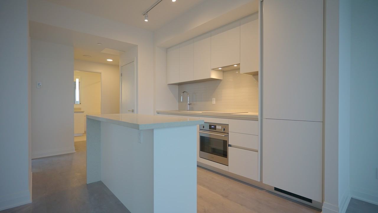 4015 Apartment Building #4607 - Photo 6 of 26