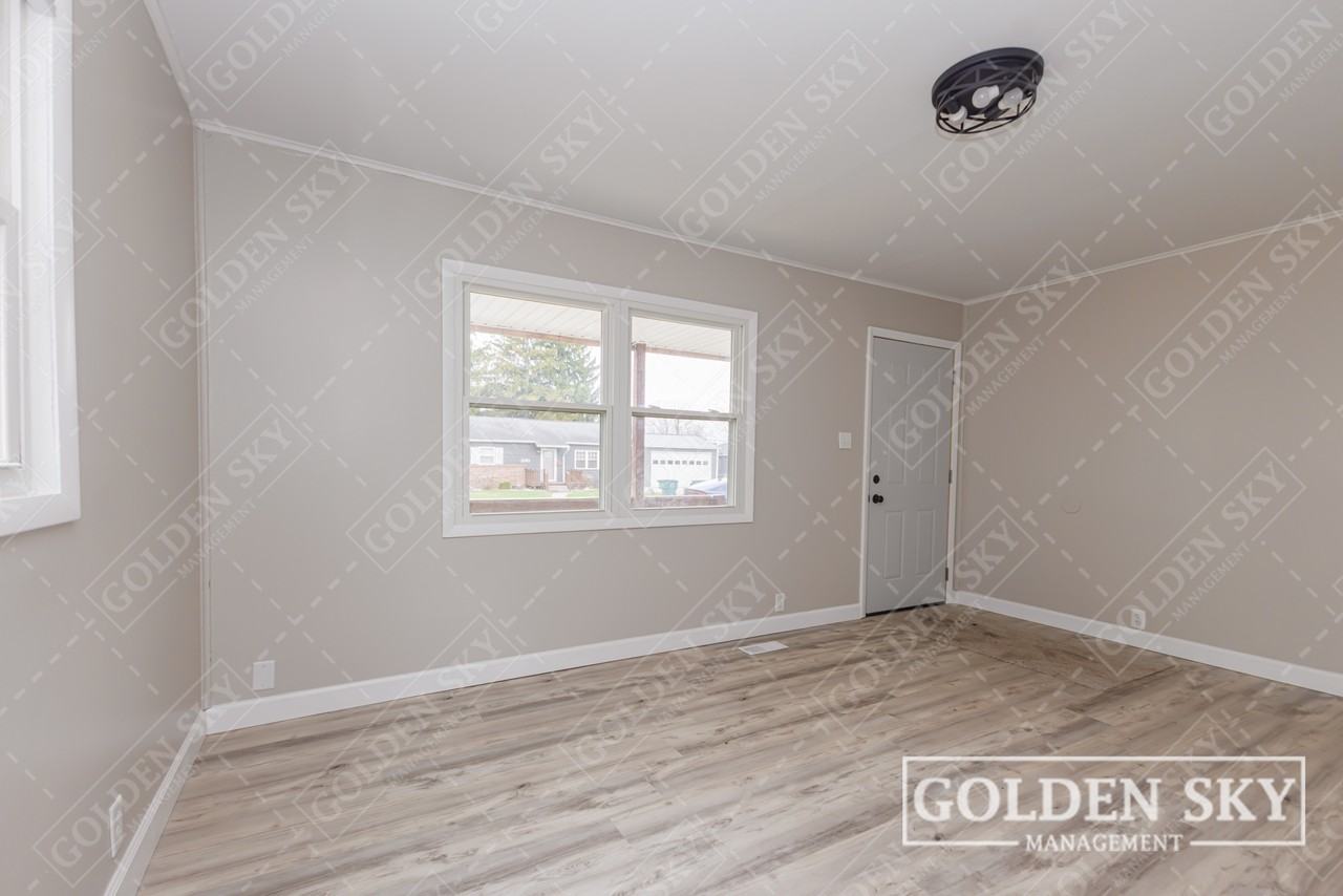 2312 S Pershing Dr #1 - Photo 7 of 12