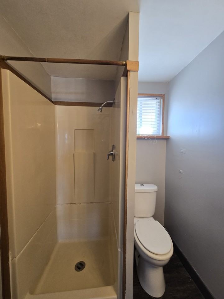 938 N Broadway Ave #1 - Photo 6 of 7