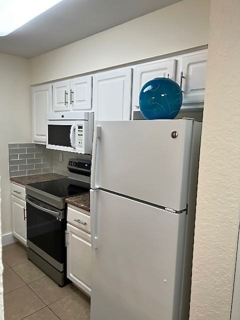 2811 North Oakland Forest Drive #102 - Photo 3 of 13