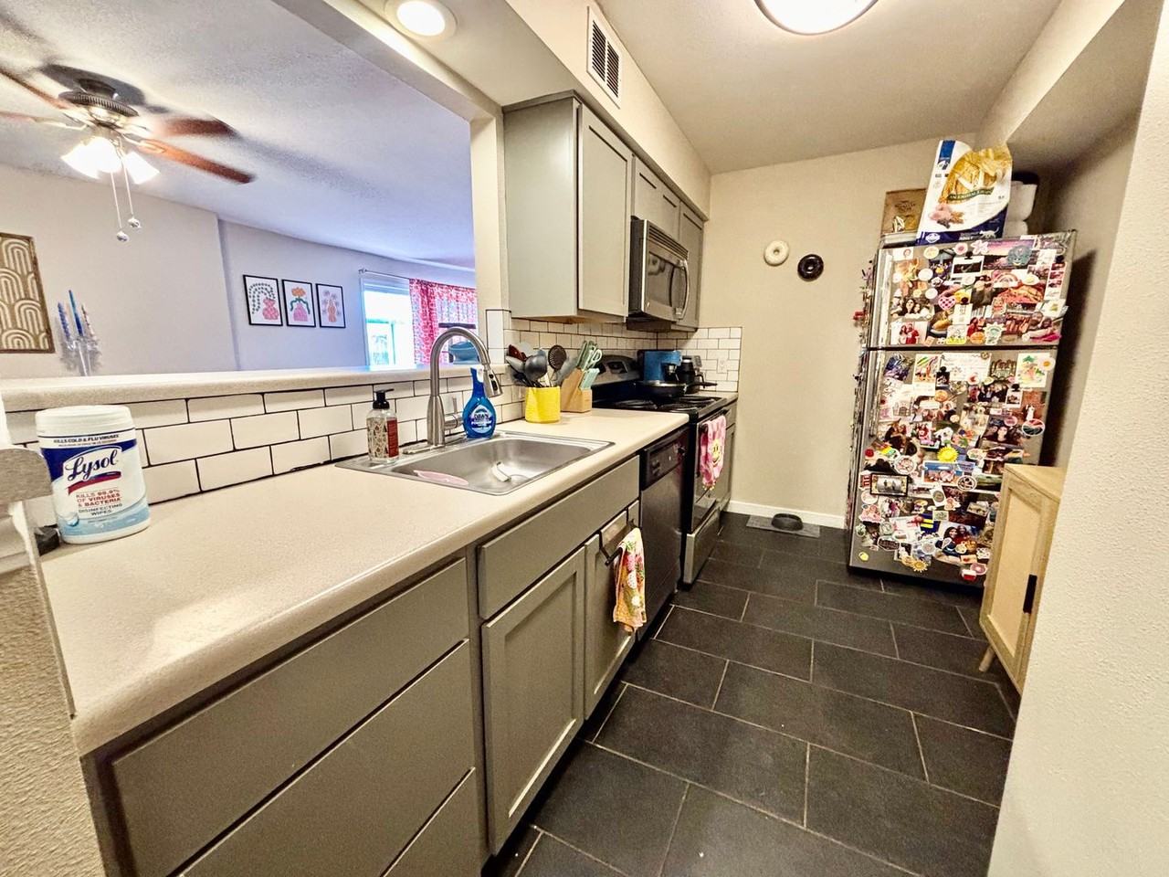 Warwick Gardens - Photo 4 of 18