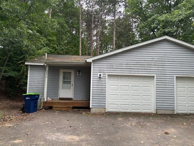 3476 Blackwood Dr #1 - Photo 3 of 17