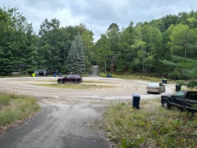 3476 Blackwood Dr #1 - Photo 4 of 17