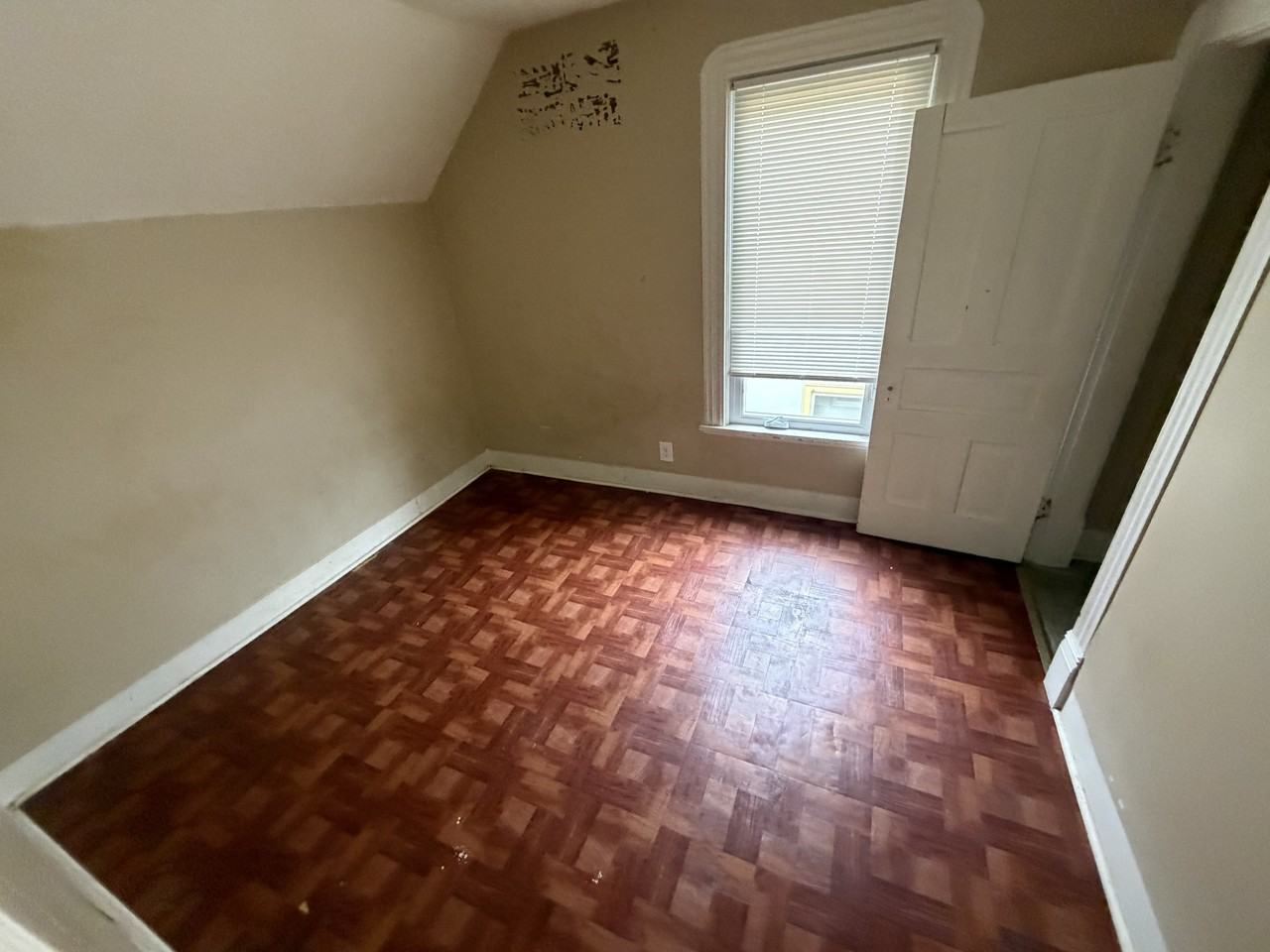 2647 Fremont Ave N #0 - Photo 3 of 7