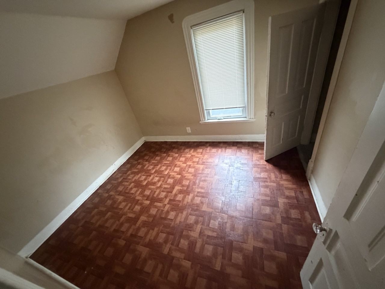 2647 Fremont Ave N #0 - Photo 4 of 7