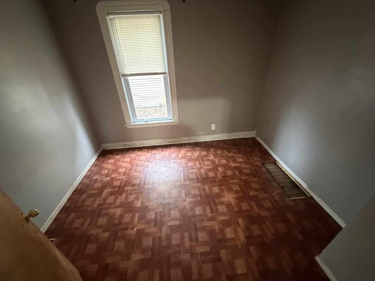 2647 Fremont Ave N #0 - Photo 6 of 7