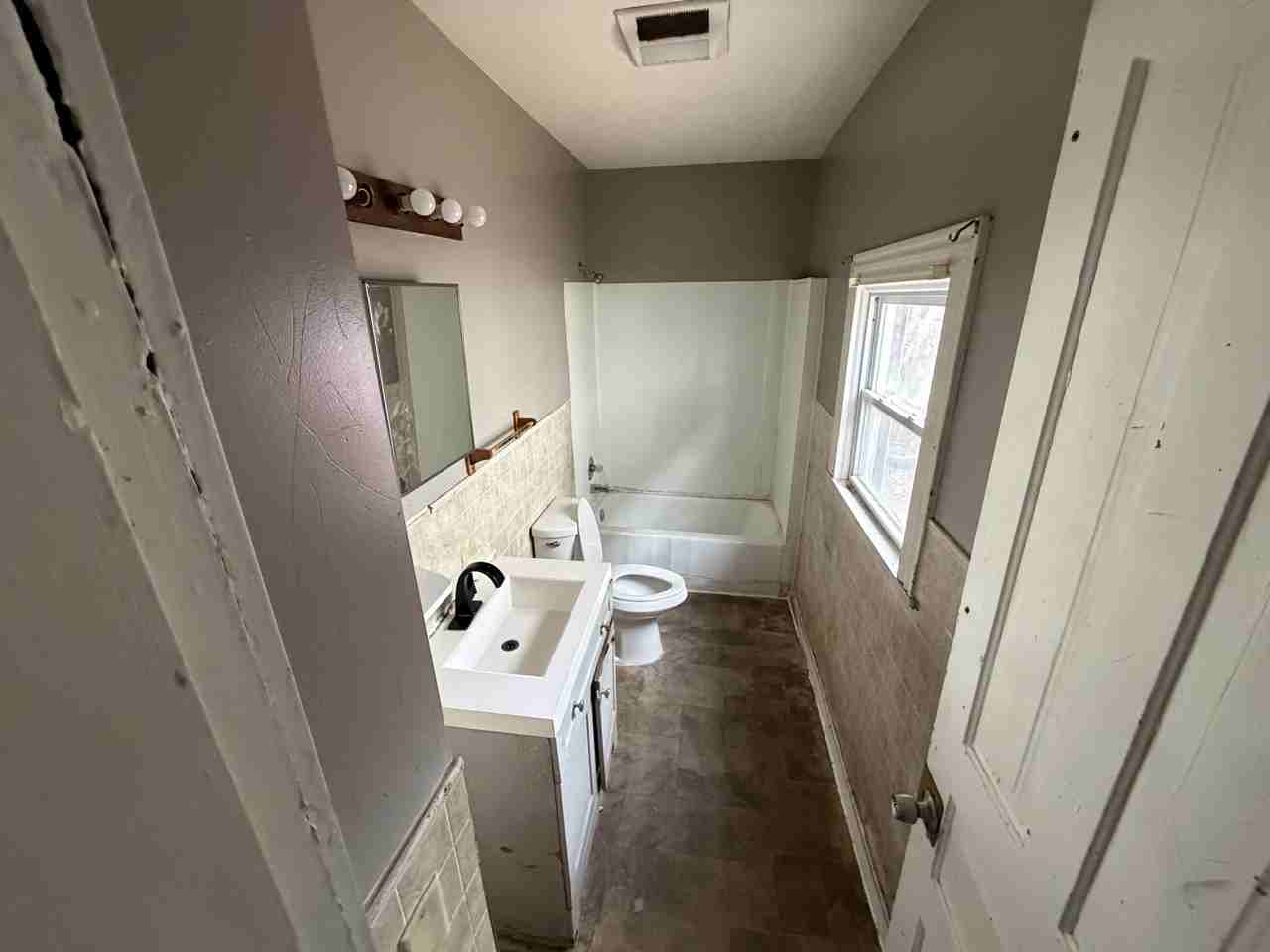 2647 Fremont Ave N #0 - Photo 7 of 7