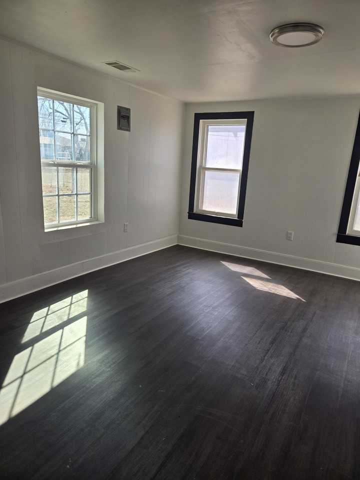 714 North Avenue C - 1 #1 - Photo 6 of 8