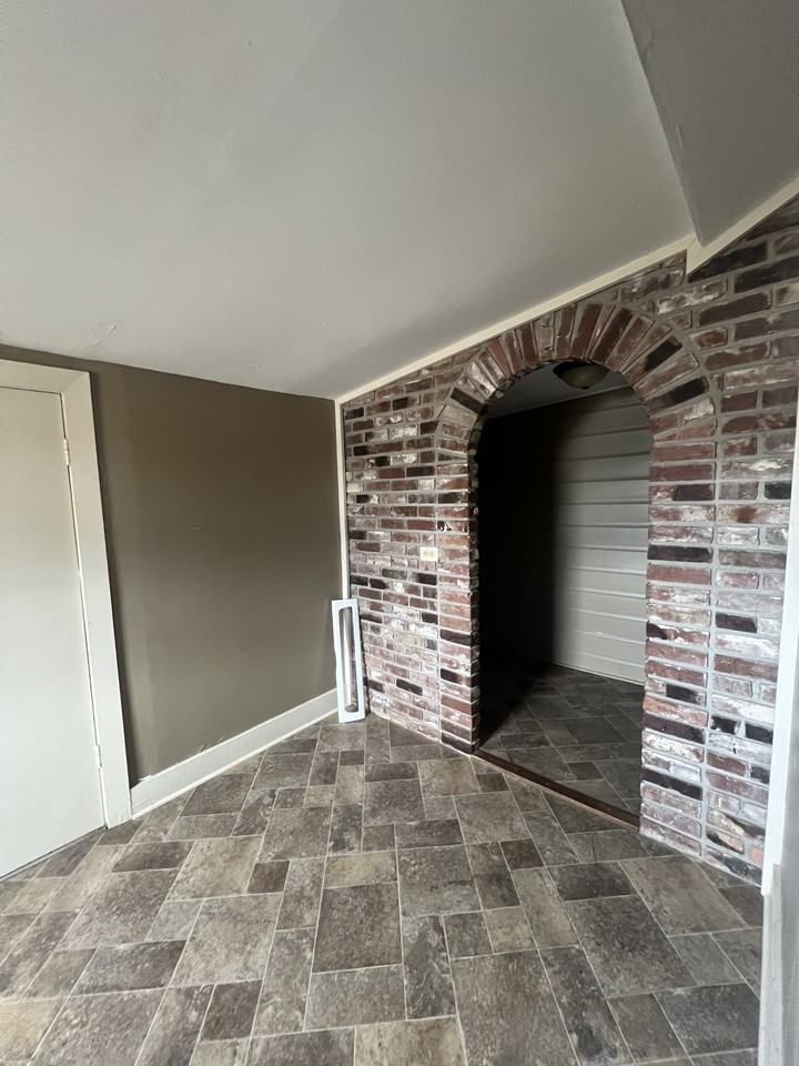 76 Locust Dr #A - Photo 4 of 11