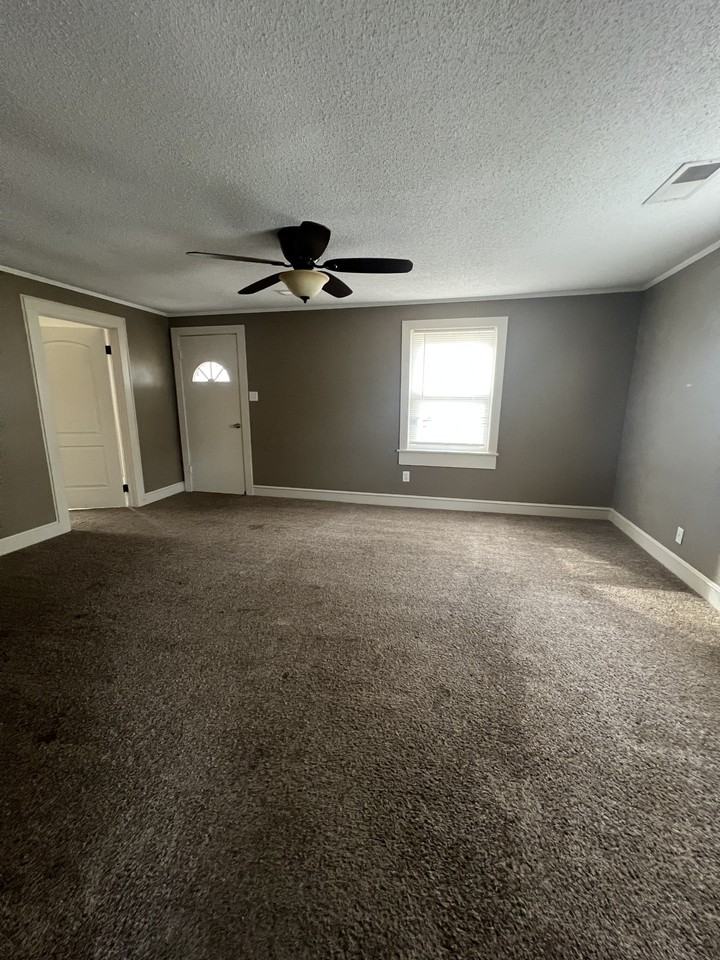 76 Locust Dr #A - Photo 7 of 11