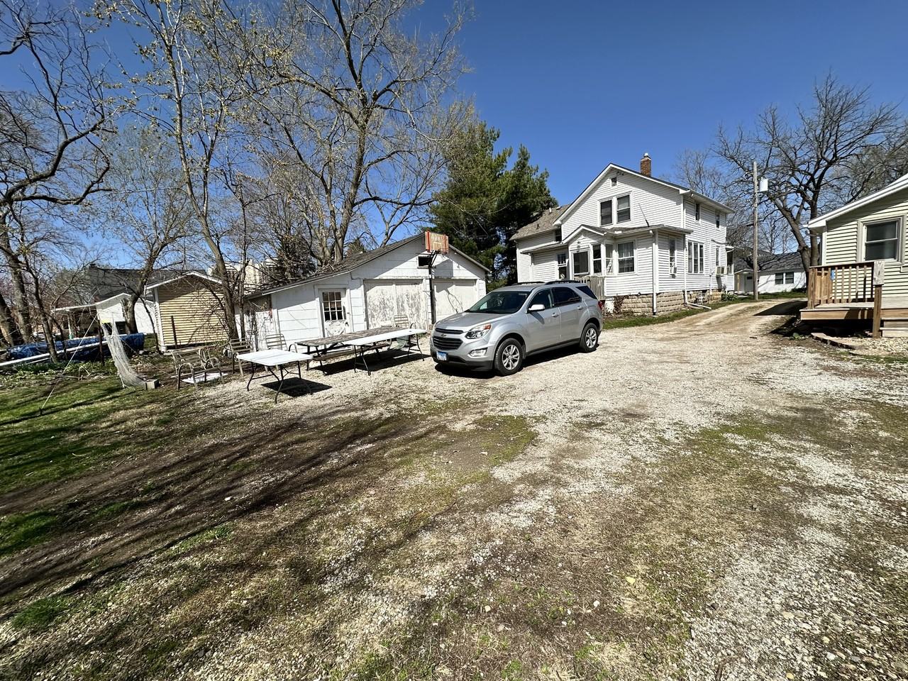 205 E Phoenix Ave #1 - Photo 5 of 5