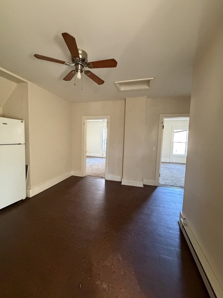 121 Williams St #2 - Photo 4 of 9