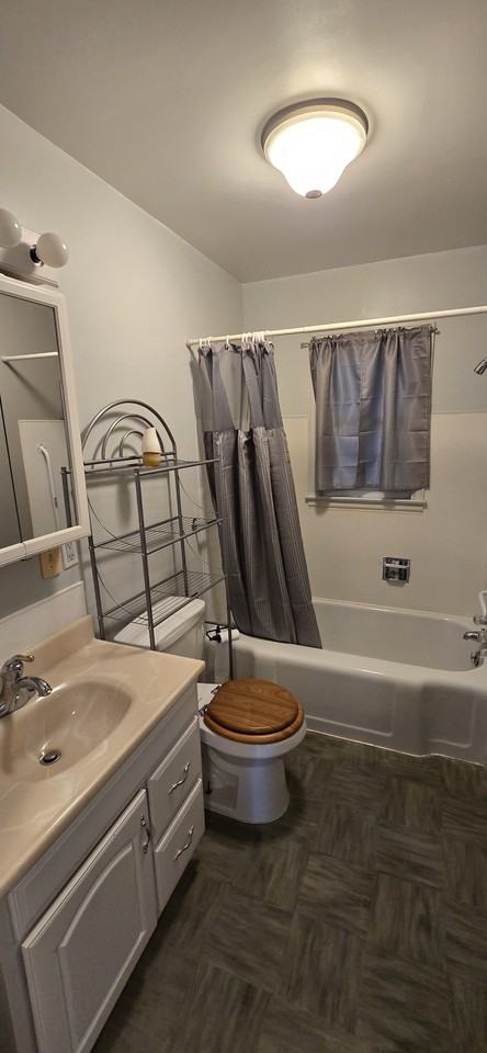 1766 S Jackson St #1 - Photo 6 of 11