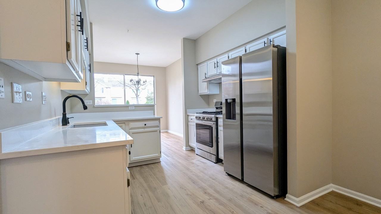 265 Sierra Pass Dr #3 - Photo 5 of 18