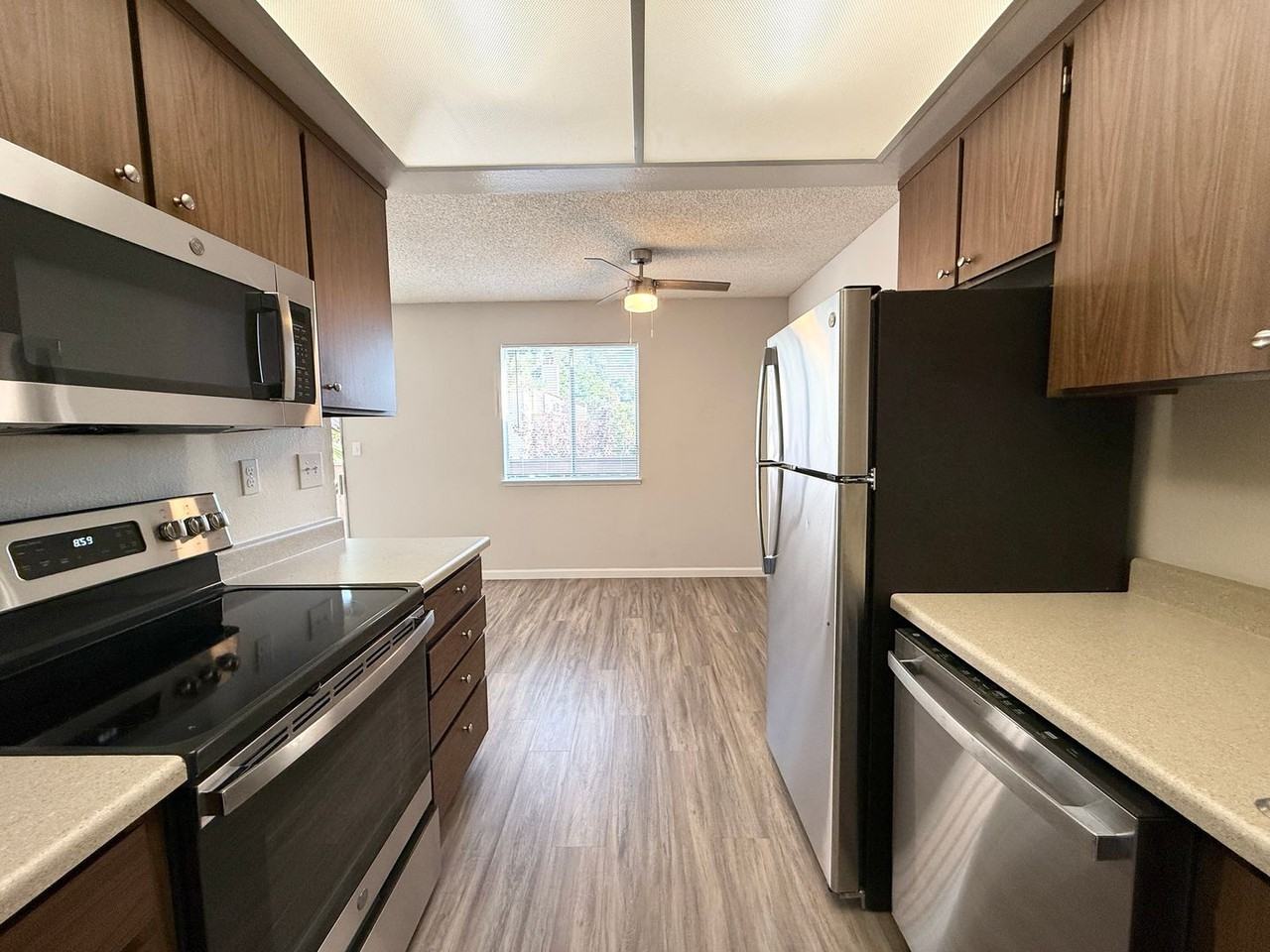 Shadow Creek Apartments - Photo 5 of 50